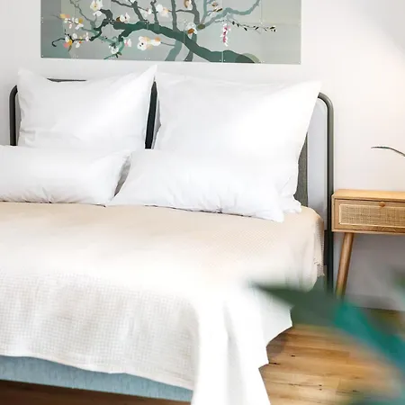 Design-apartment In Mit Netflix & Balkon